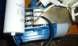 Kaip prijungti trifazį elektros variklį prie 220 voltų tinklo per kondensatorių